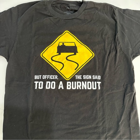 Men’s Black Novelty Tee Short Sleeves for Car Enthusiasts & Motor Heads size Med - Picture 1 of 4